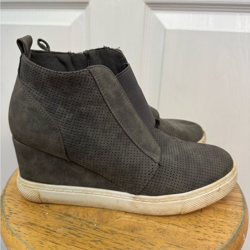 Stylish Charcoal Wedge Ankle Boots